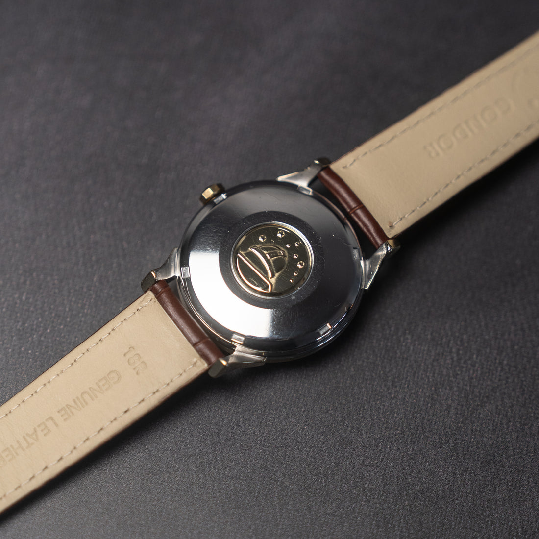 1962 OMEGA CONSTELLATION PIE PAN CROSSHAIR SUNBURST DOG-LEG CAL. 561 REF. 168.005