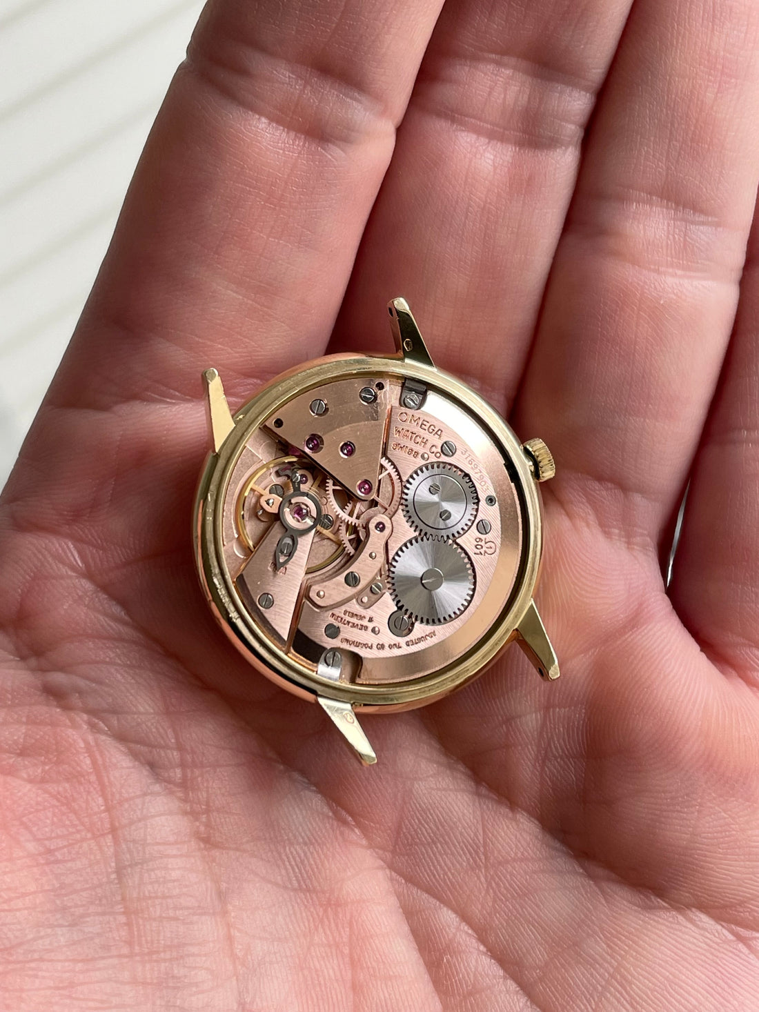 1969 14K GOLD OMEGA GENEVE SUNBURST CAL. 601 REF. 131.041