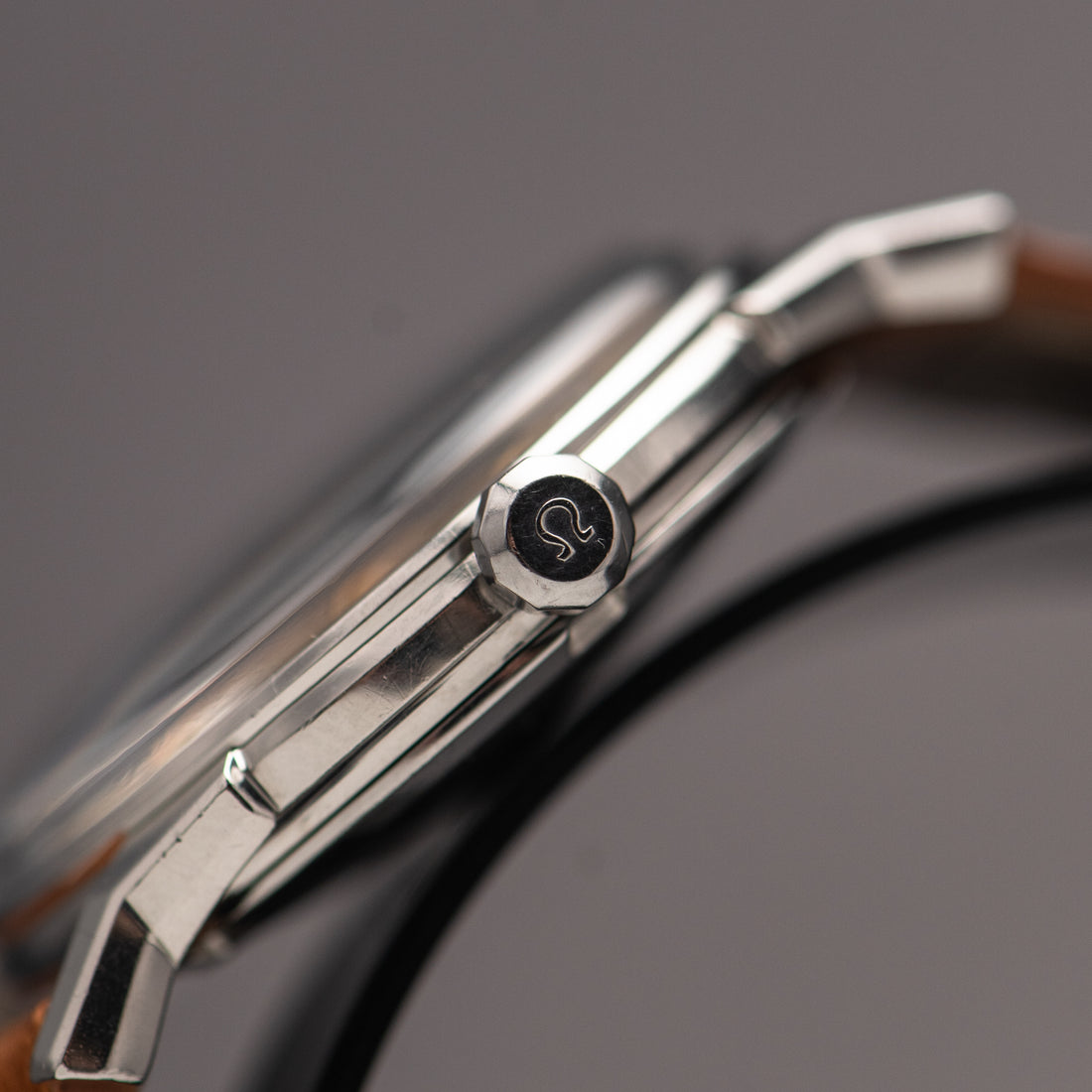 1964 OMEGA CONSTELLATION CROSSHAIR SUNBURST DOG-LEG CAL. 551 REF. 167.005