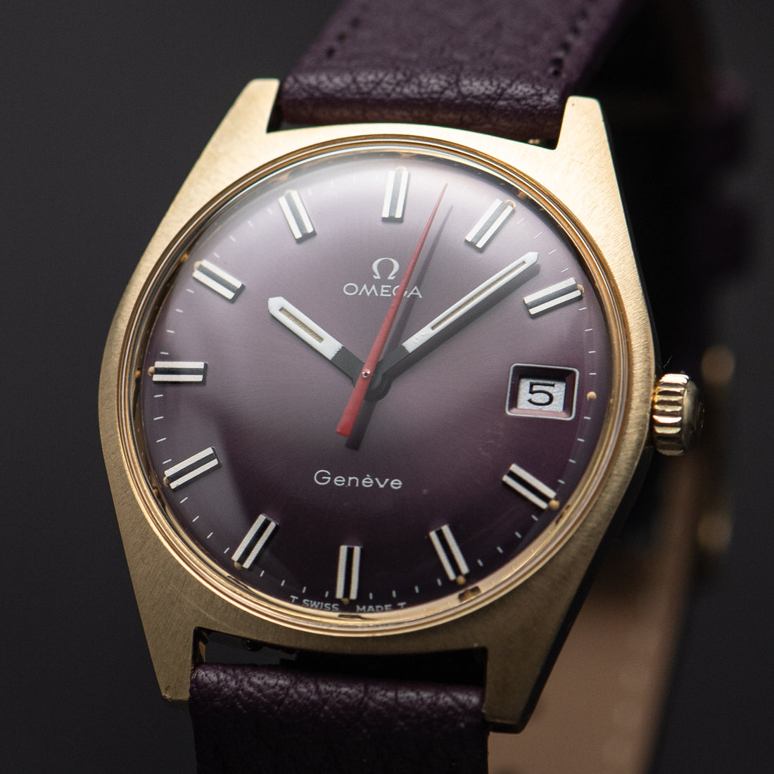 1968 OMEGA GENEVE PURPLE SUNBURST QUICKSET CAL. 613 REF. 136.041