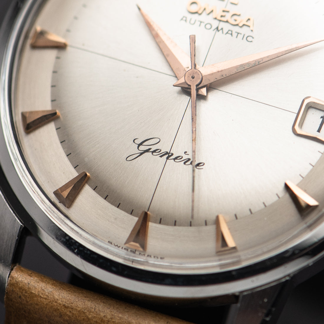 1961 OMEGA GENEVE TWO TONE CROSSHAIR SUNBURST CAL. 562 REF. 14703-2SC