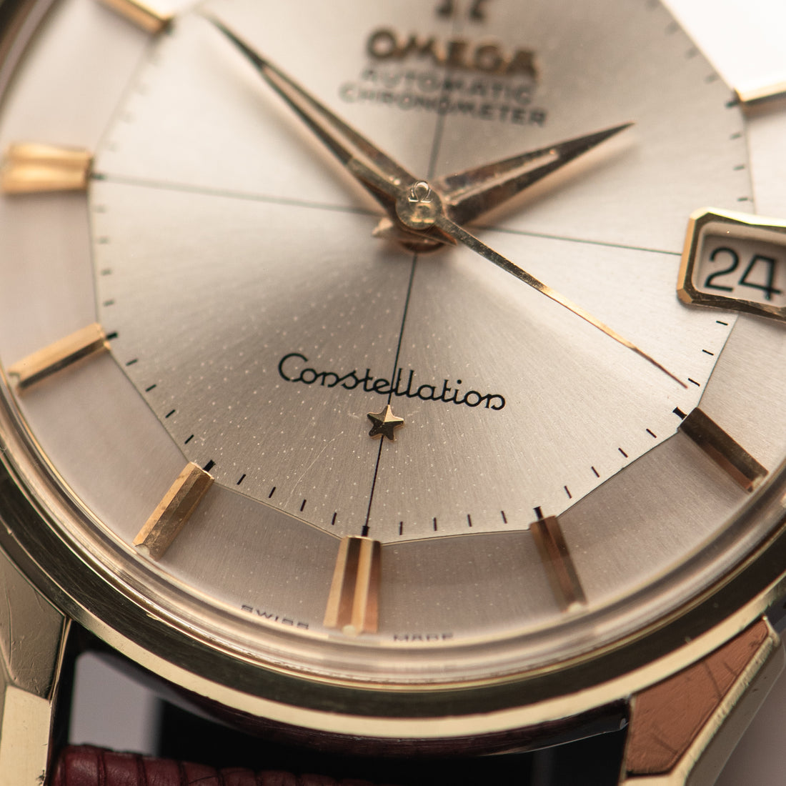 1962 OMEGA CONSTELLATION PIE PAN CROSSHAIR SUNBURST DOG-LEG CAL. 561 REF. 168.005