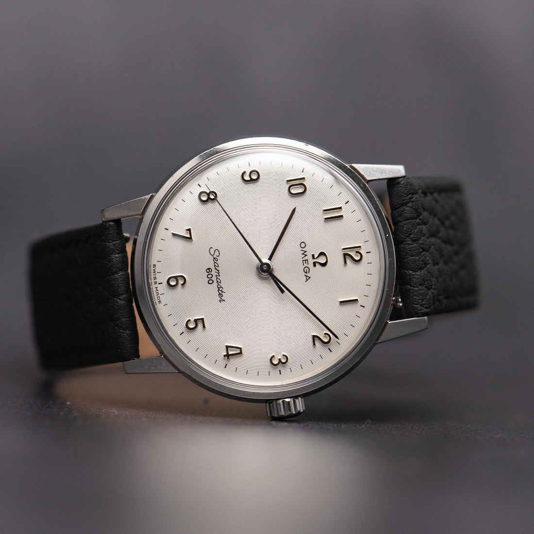 1965 OMEGA SEAMASTER 600 ARABIC CONCENTRIC CIRCLES CAL. 601 REF. 135.011