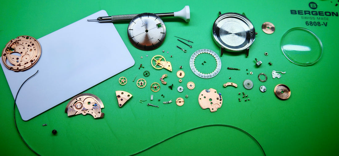 1968 OMEGA DE VILLE GREY TECHNICAL RED CROSSHAIR QUICKSET SUNBURST CAL. 613 REF. 136.019