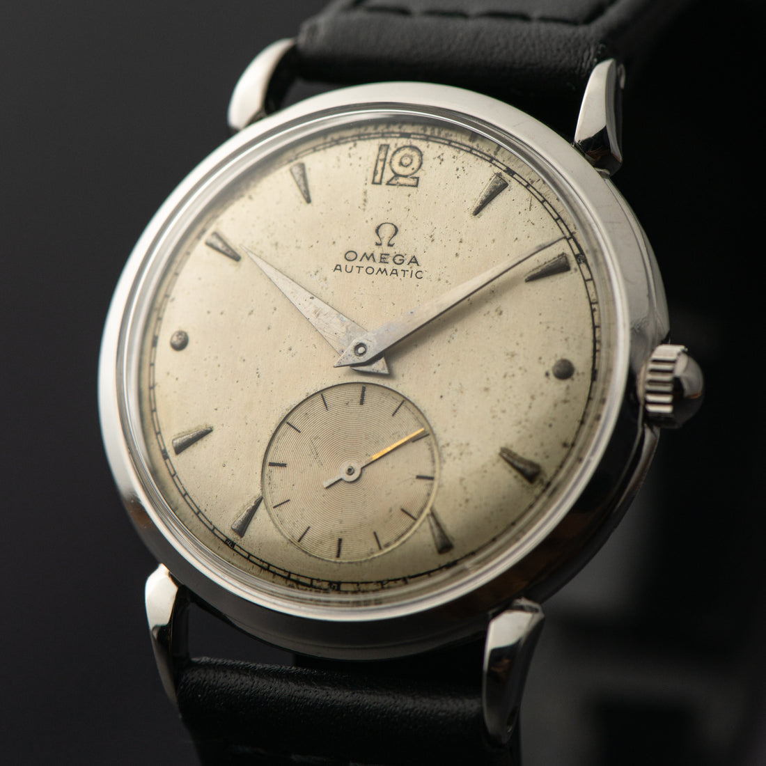 1948 OMEGA SUB SECONDS TEAR-DROP BUMPER CAL. 342 REF. 2402-1