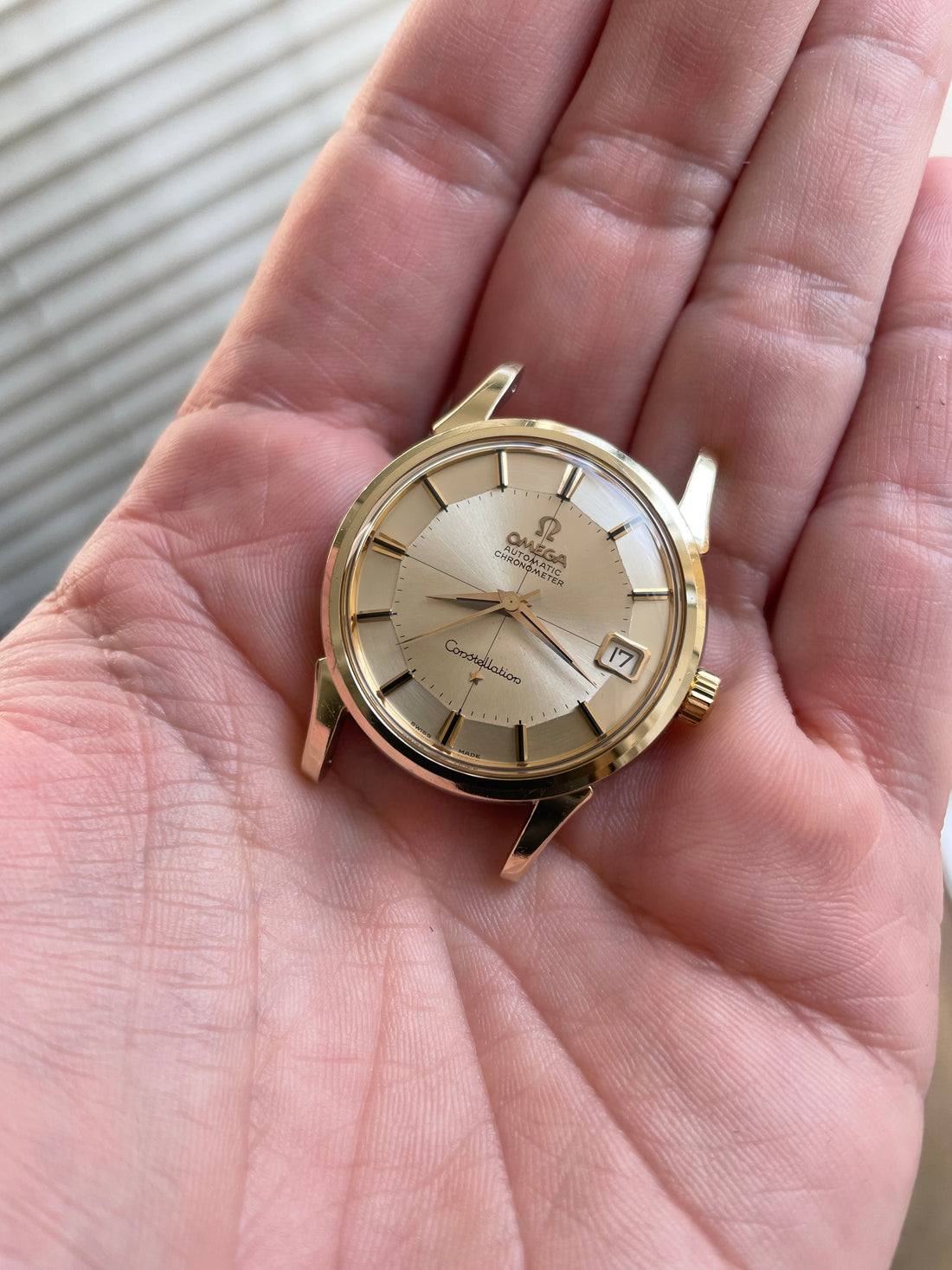 1961 OMEGA CONSTELLATION TWO TONE CROSSHAIR PIE PAN CAL. 561 REF. 14393 61 SC