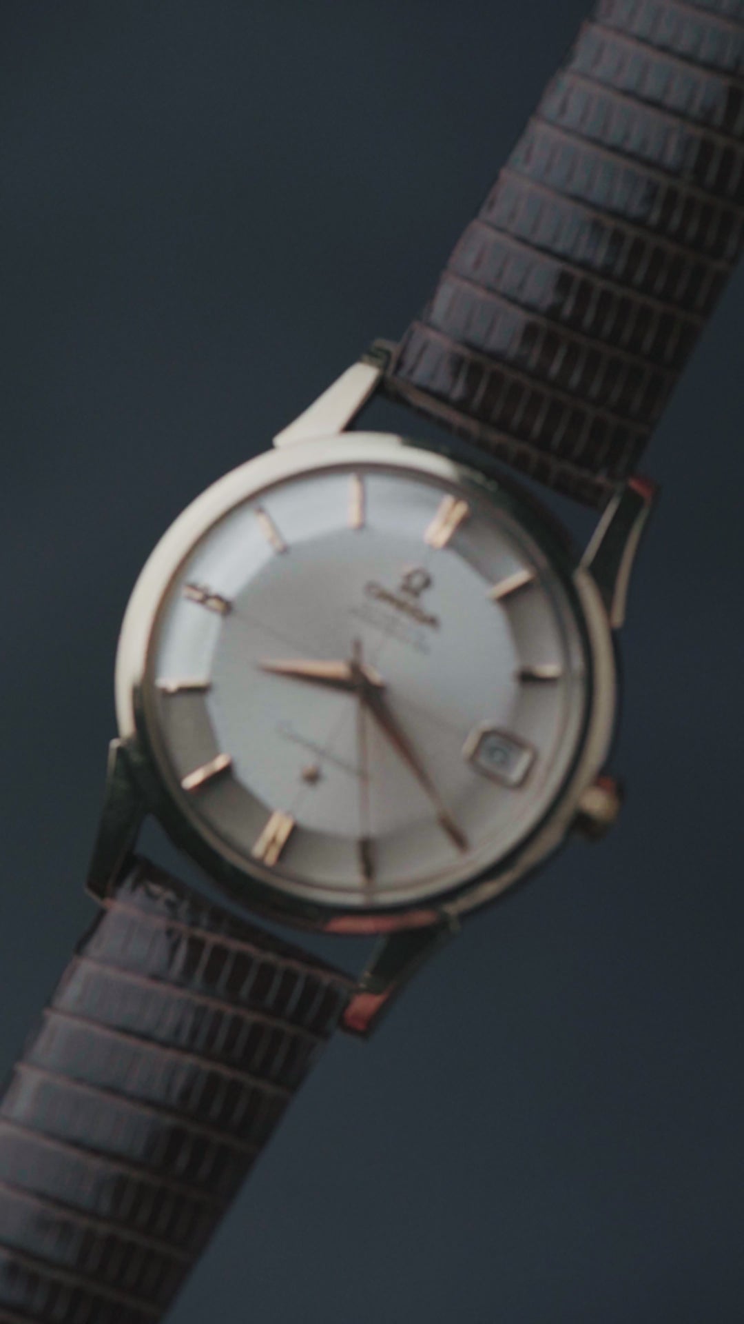 1961 OMEGA CONSTELLATION TWO TONE CROSSHAIR PIE PAN CAL. 561 REF. 14393 61 SC