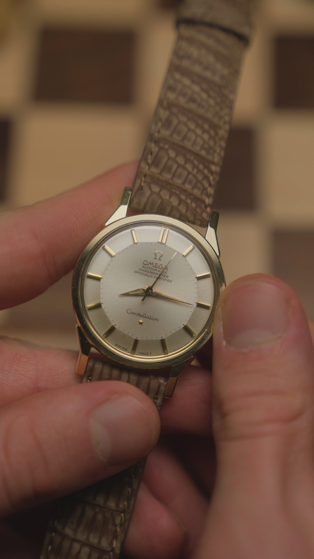 1966 OMEGA CONSTELLATION PIE PAN SUNBURST DOG-LEG CAL. 551 REF. 167.005