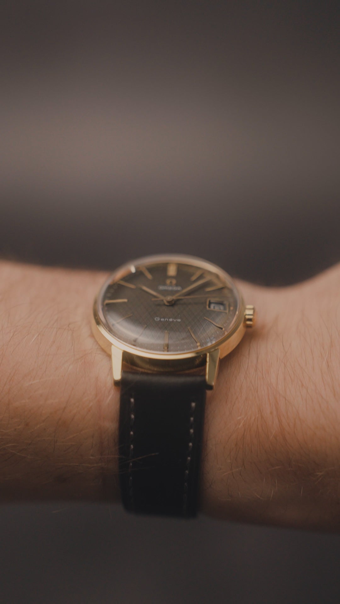 1968 OMEGA SEAMASTER GENEVE GREY LINEN QUICKSET CAL. 613 REF. 136.011