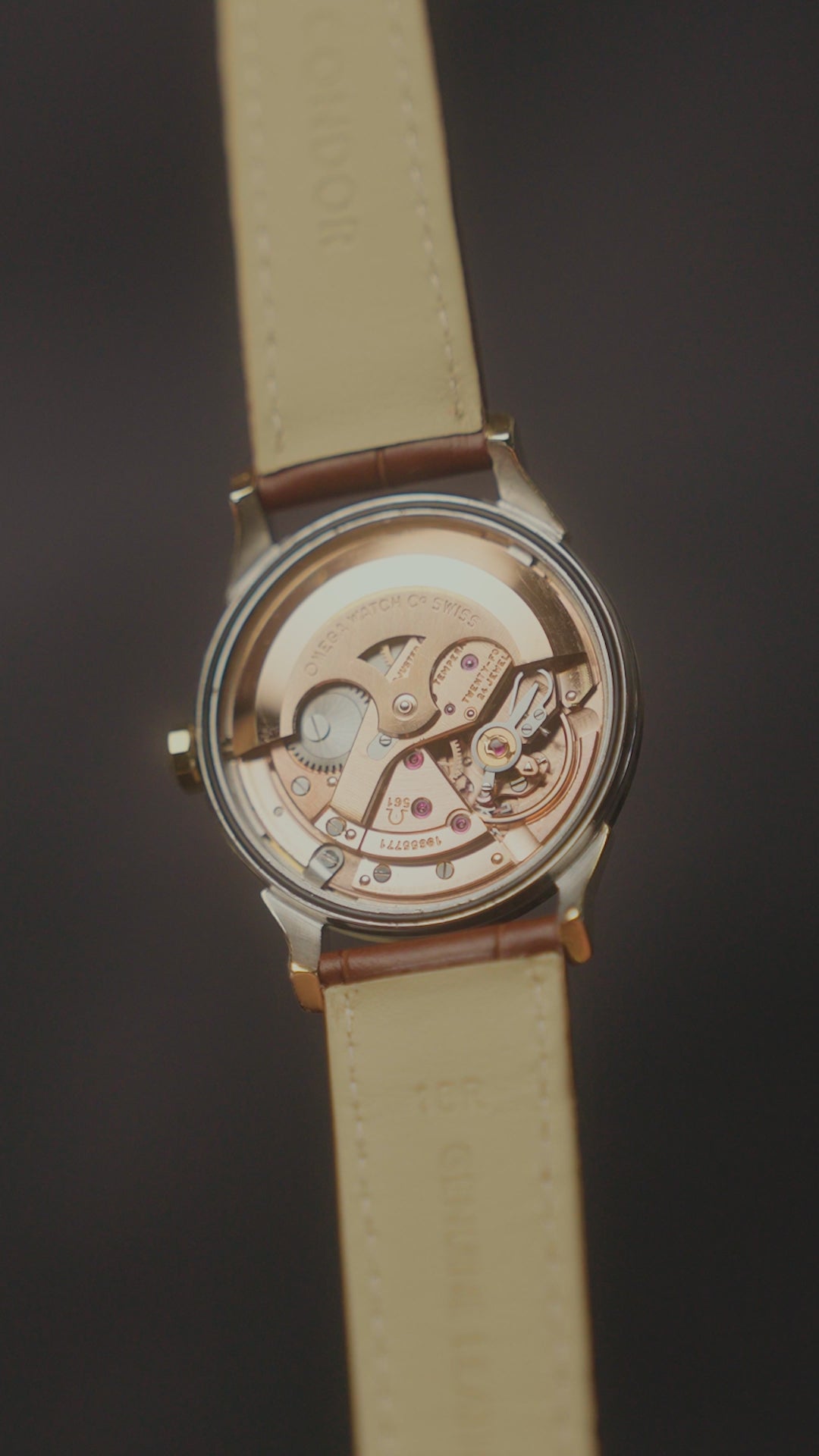 1962 OMEGA CONSTELLATION PIE PAN CROSSHAIR SUNBURST DOG-LEG CAL. 561 REF. 168.005