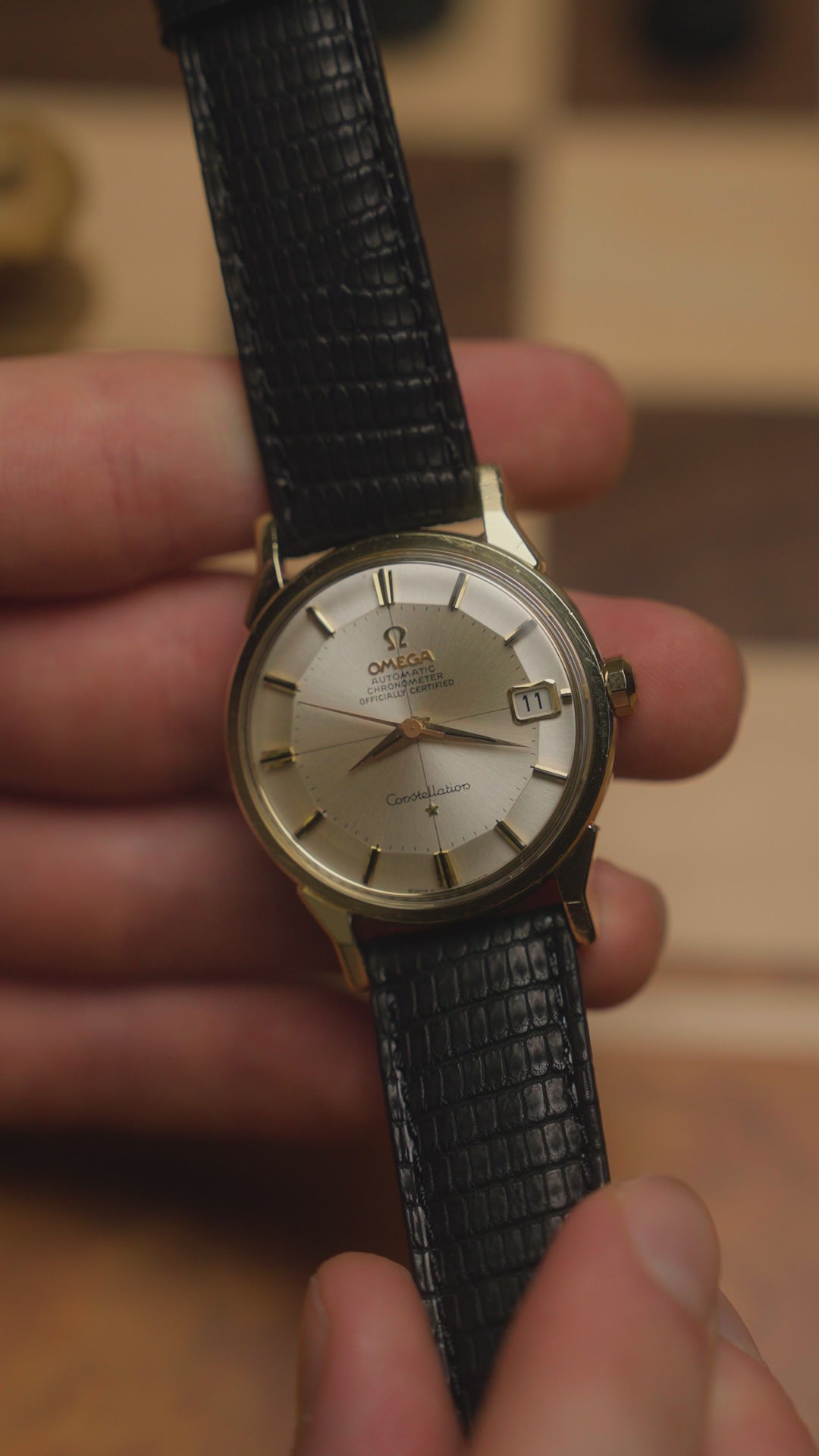 1966 OMEGA CONSTELLATION PIE PAN CROSSHAIR SUNBURST QUICKSET DOG-LEG CAL. 564 REF. 168.005