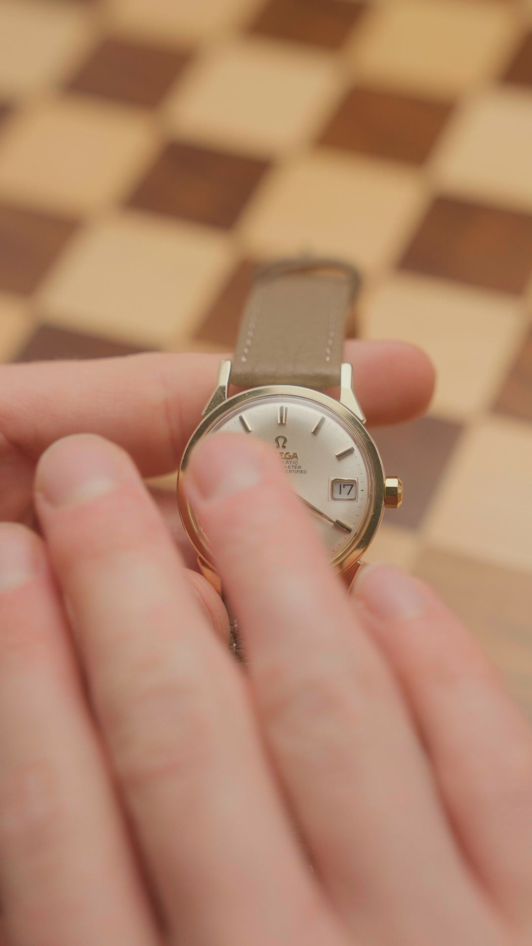 1966 OMEGA CONSTELLATION SUNBURST DOG-LEG CAL. 561 REF. 168.005
