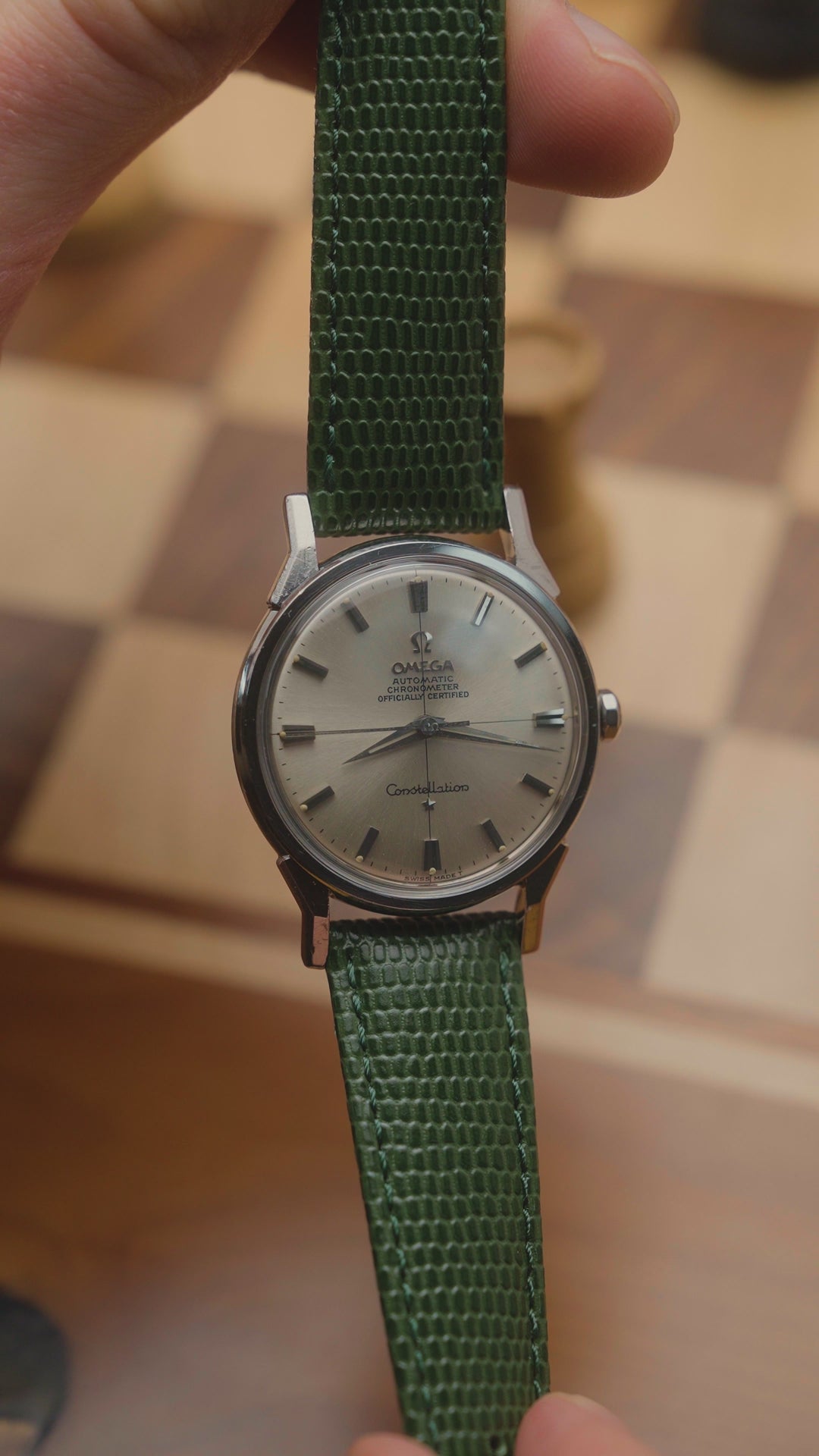 1966 OMEGA CONSTELLATION CROSSHAIR SUNBURST DOG-LEG CAL. 551 REF. 167.005